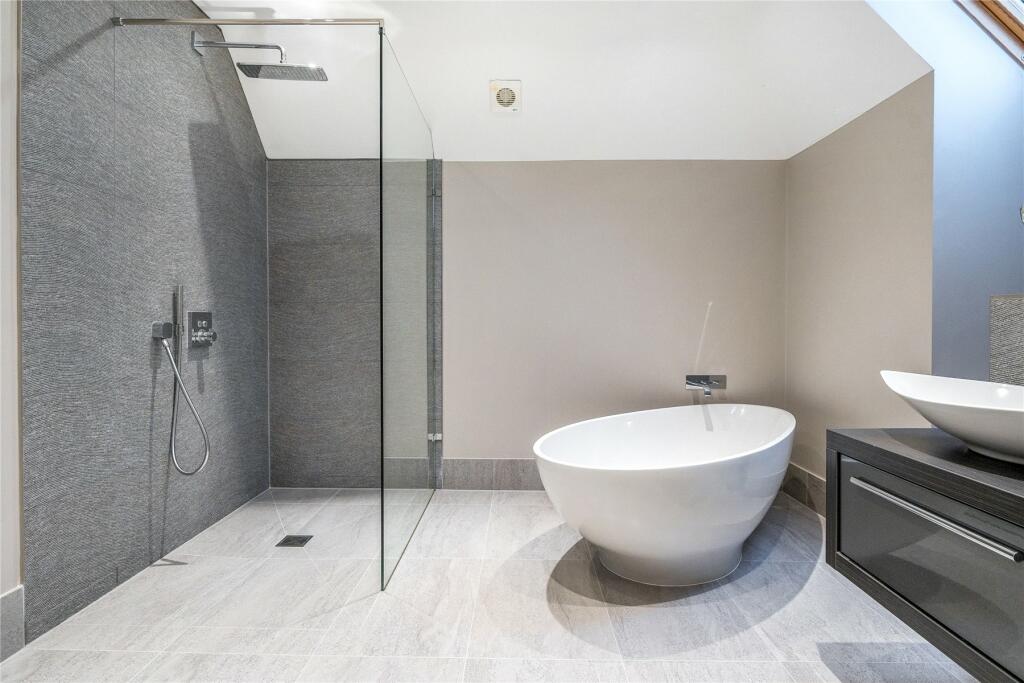 Additional image 38 of Wood Way, Farnborough Park