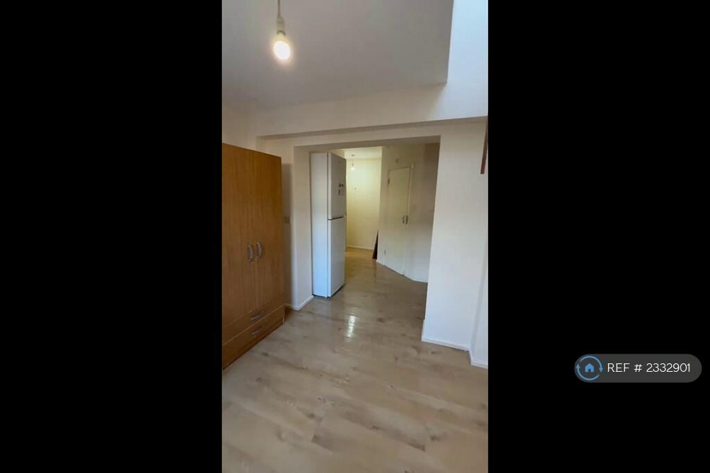 Additional image 6 of Gardiner Close, Orpington, BR5