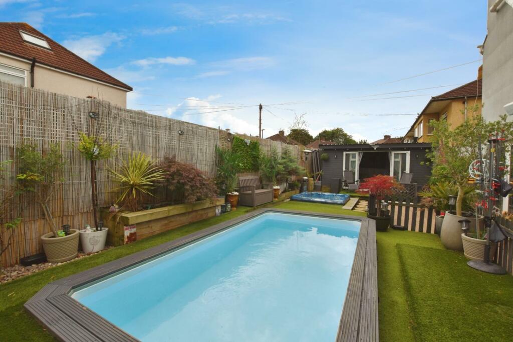 Additional image 28 of Wharnecliffe Gardens, Bristol