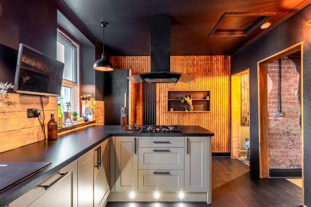 Additional image 6 of South Road - Refurbished & Character Filled Flat - No Chain