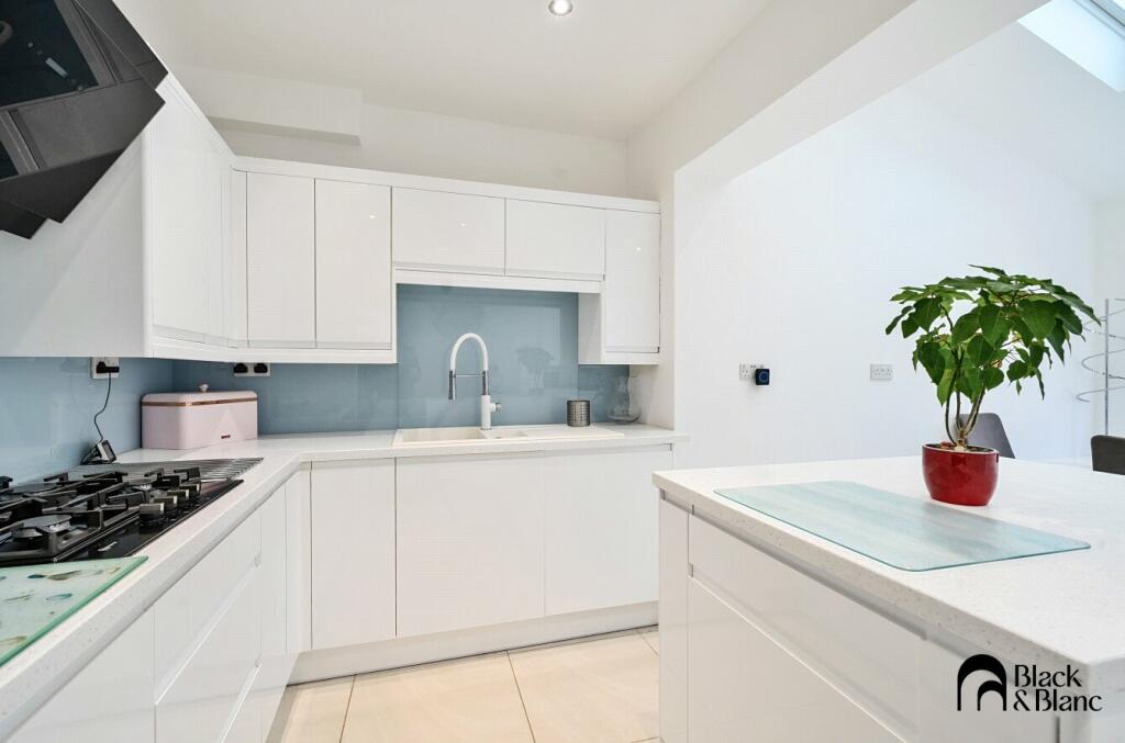 Additional image 6 of Farmfield Road, Bromley, BR1