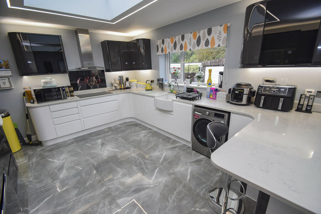 Additional image 4 of Branksome Drive, Shipley