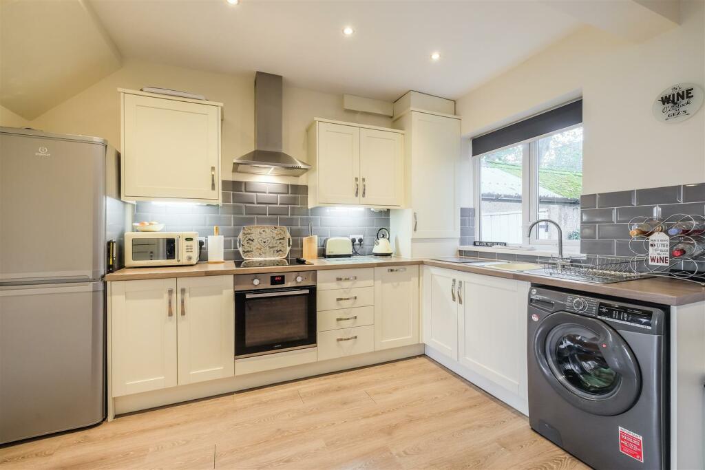 Additional image 8 of Greengates Avenue, Wyke, Wyke, Bradford