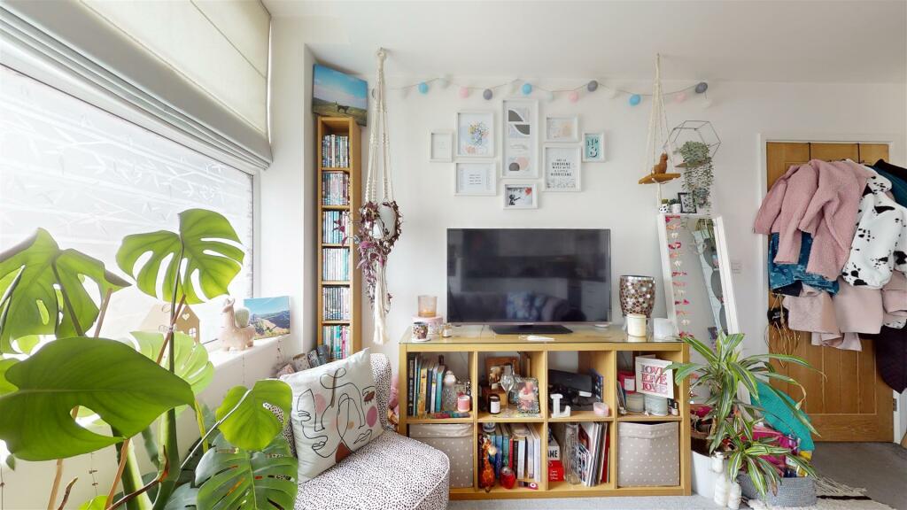 Additional image 12 of Hanham Road, Bristol