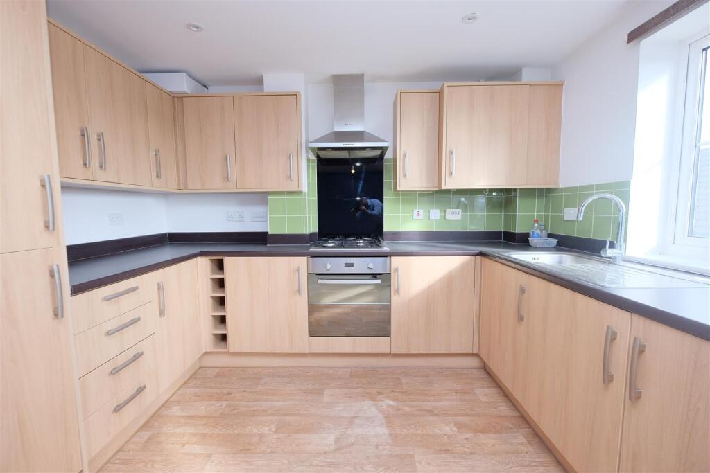 Additional image 9 of 2 BED | 2 BATH | SHIREHAMPTON