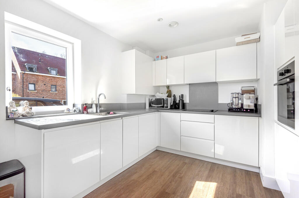 Additional image 4 of Ash Tree Close, Farnborough, Orpington, Kent, BR6