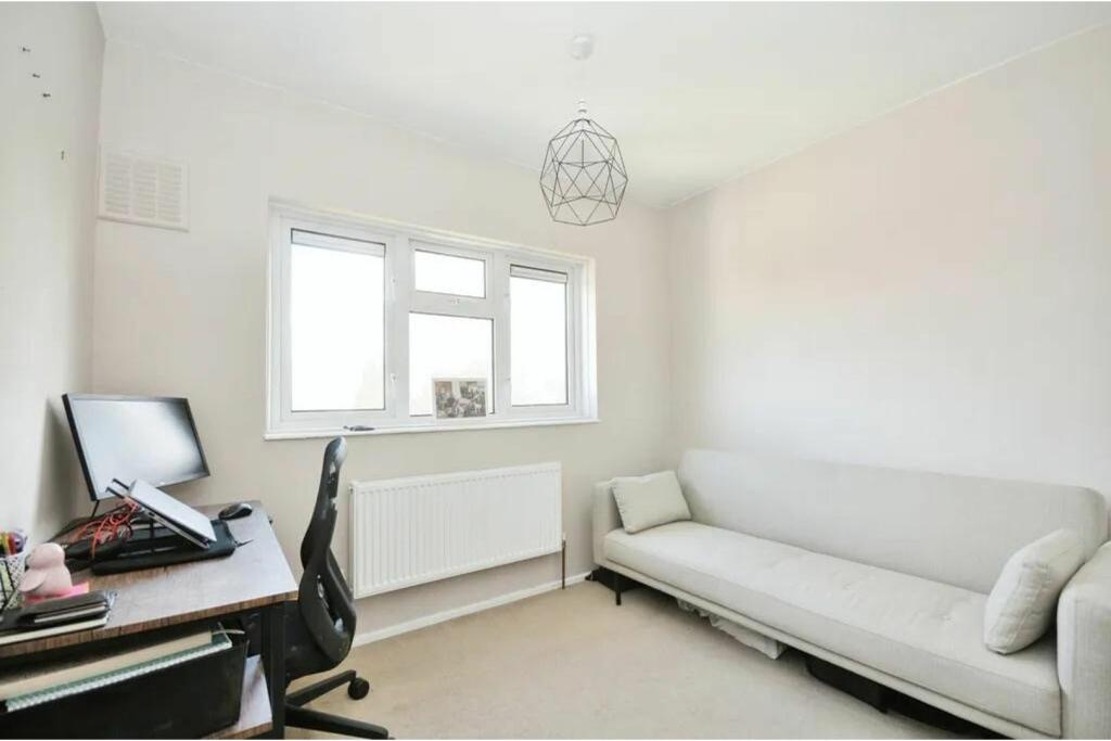 Additional image 6 of Slades Drive, Chislehurst, BR7