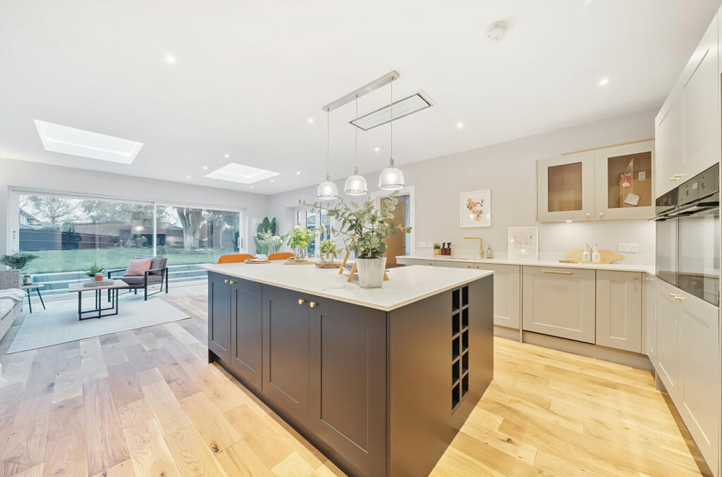 Additional image 24 of Homesdale Road, Petts Wood, BR5