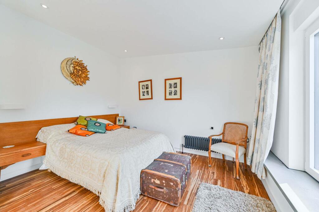 Additional image 21 of Grangewood Lane, Beckenham, BR3