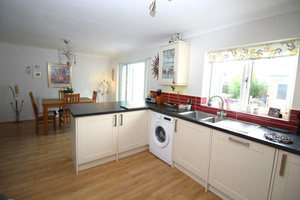 Additional image 4 of Dean Avenue, Thornbury