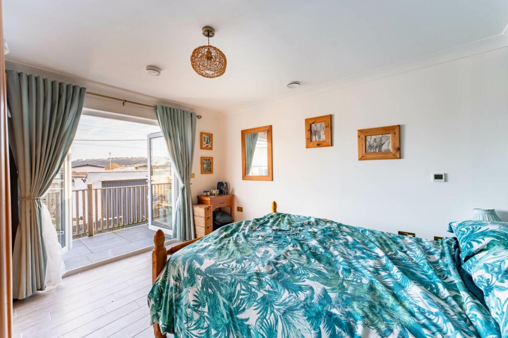 Additional image 25 of Beach Road, Weston-super-Mare