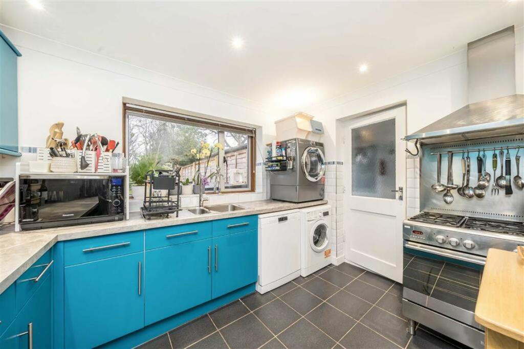 Additional image 9 of Clifford Avenue, Chislehurst