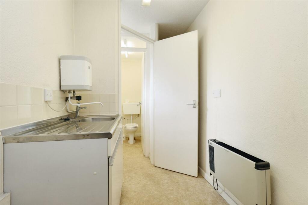 Additional image 8 of High Street offices in Yatton