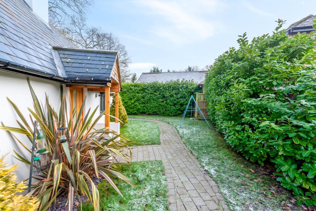 Additional image 12 of Oakwood Close, Chislehurst, BR7