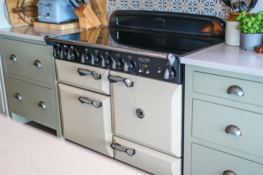 Additional image 8 of Walton Down, Walton-In-Gordano.