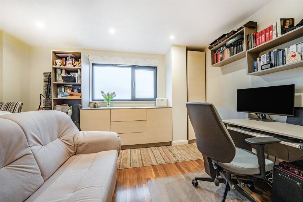 Additional image 15 of Azalea Drive, Swanley, Kent