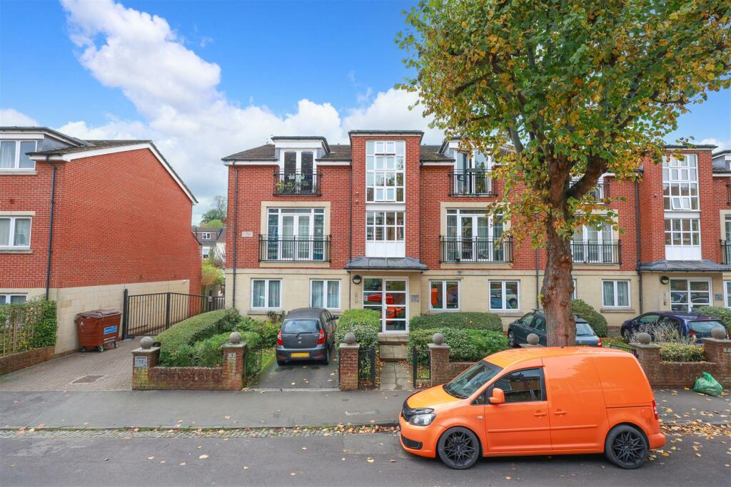 Claremont Avenue, Bishopston, Bristol