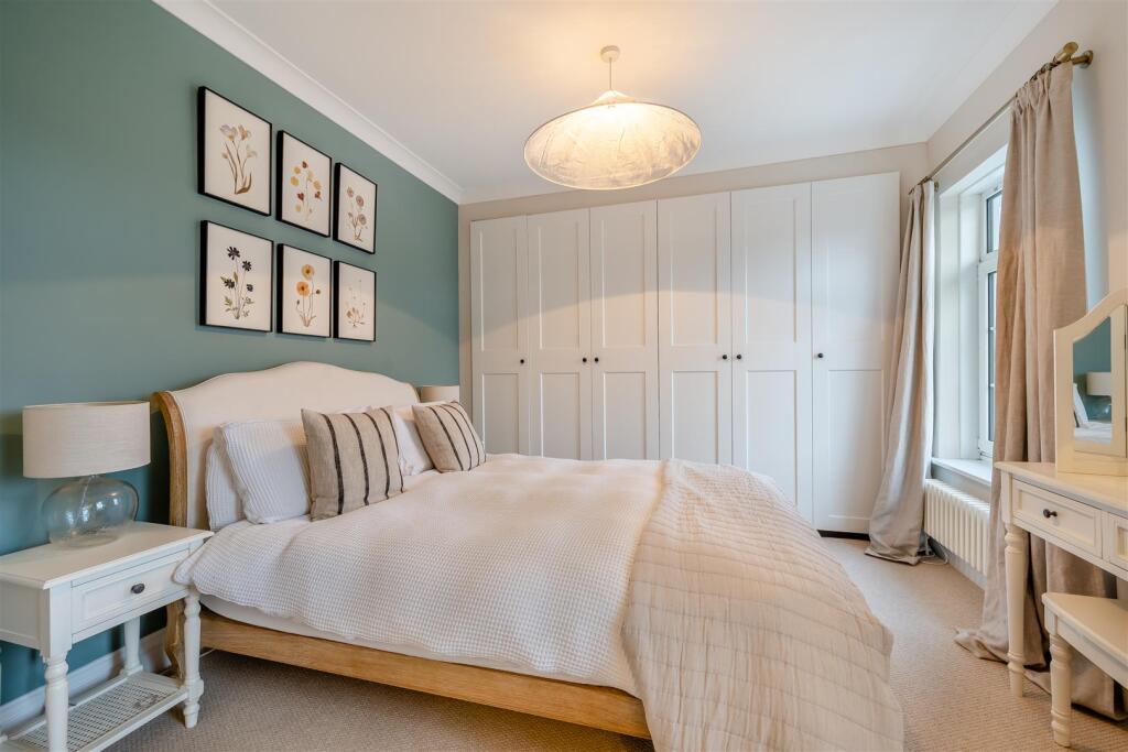 Additional image 12 of Stunning family living in the heart of Upper Clevedon