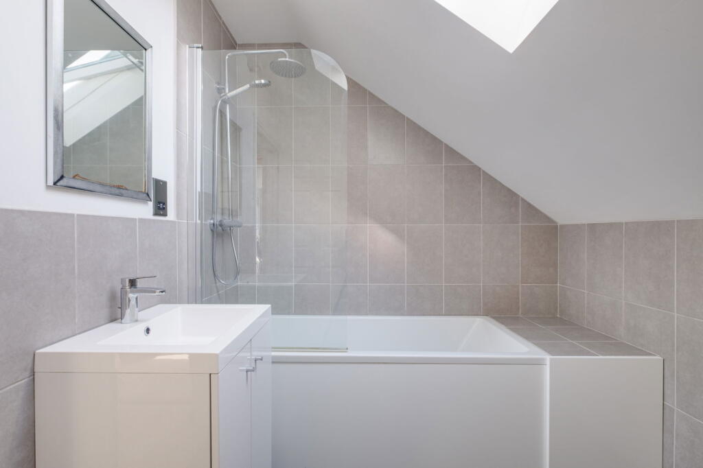 Additional image 18 of Front Street, Churchill