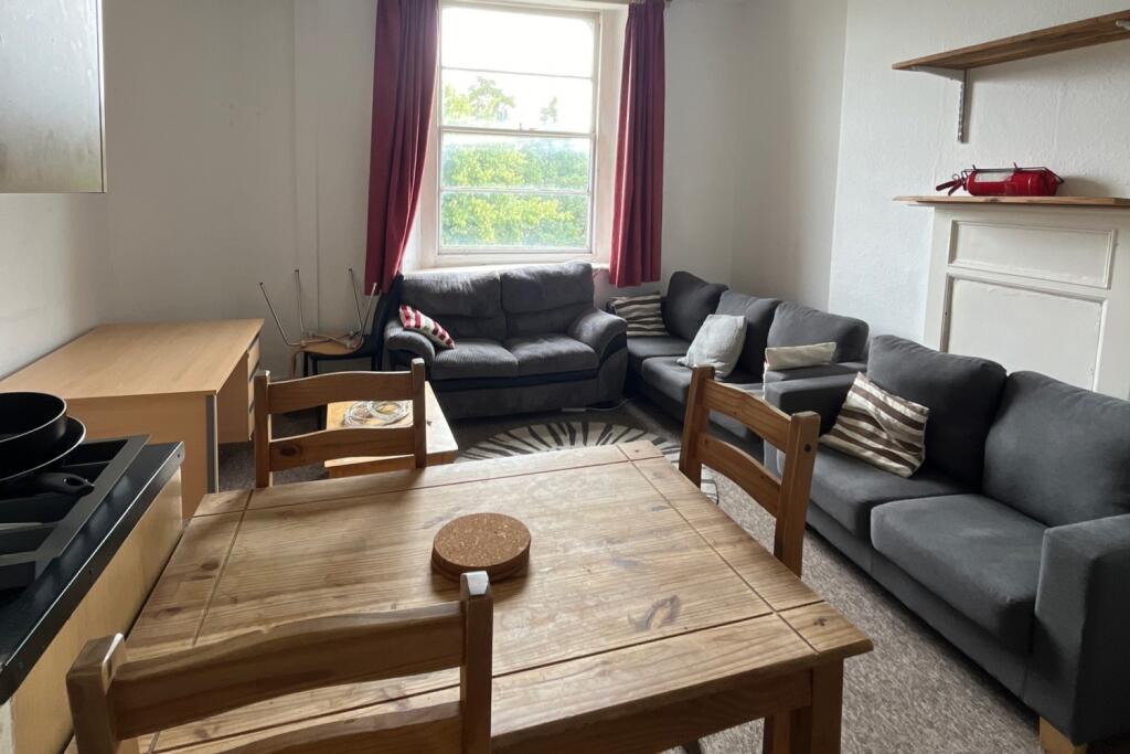 Tyndalls Park Road, Top Floor Flat, Clifton, Bristol, BS8 1PY