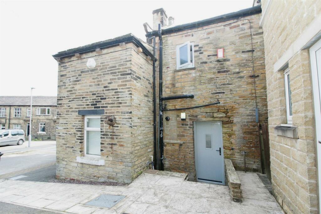Additional image 29 of Tunwel Lane Cottages, Sovereign Court, Bradford BD2 2DB