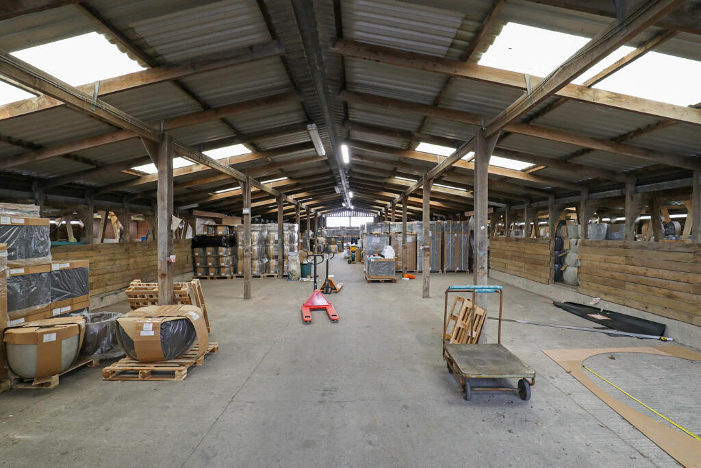 Additional image 10 of Swallows Barn, Sluice Farm, Wick St. Lawrence, Weston-Super-Mare, Somerset, BS22