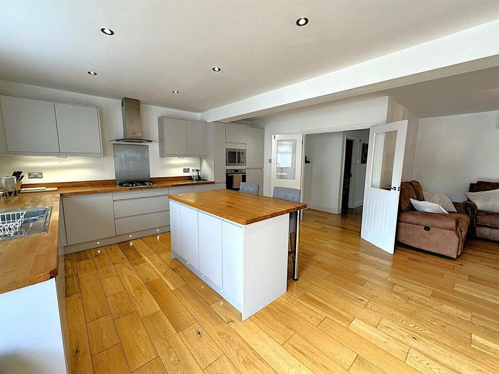 Additional image 22 of Chesham Avenue, Petts Wood, Kent