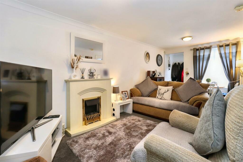 Additional image 10 of Within a cul de sac close to Clevedon riverbank walks