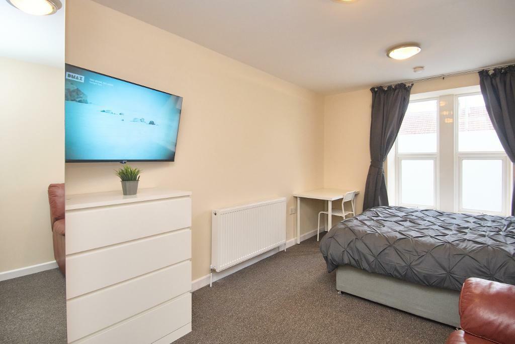 Additional image 2 of High Street, Staple Hill, Bristol, BS16 5HH