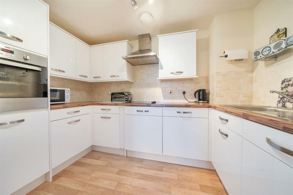 Additional image 16 of Grace Lodge, Thornbury, Bristol