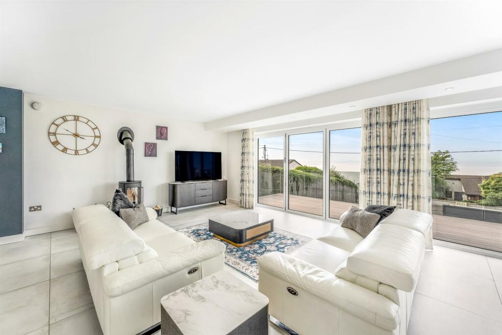 Additional image 30 of Hillside Road, Portishead