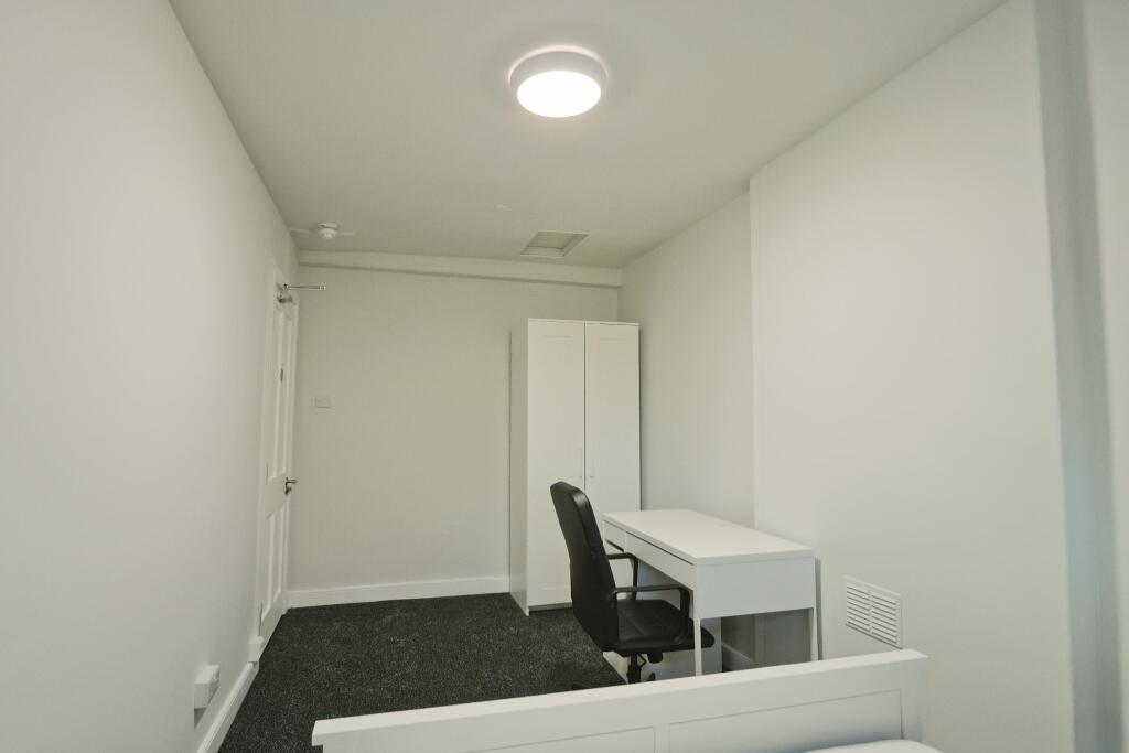 Additional image 10 of Queens Square