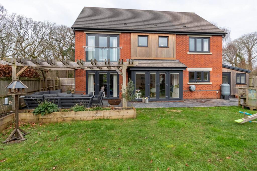 Additional image 31 of 32 Winstones Road