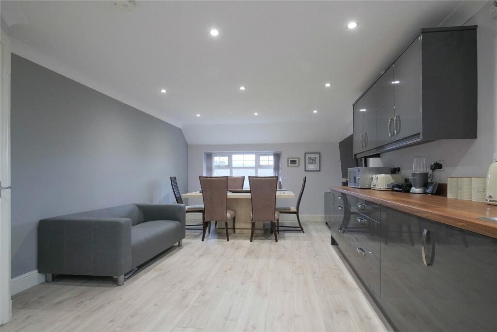 Additional image 4 of The Strone, Apperley Bridge, Bradford, West Yorkshire, BD10