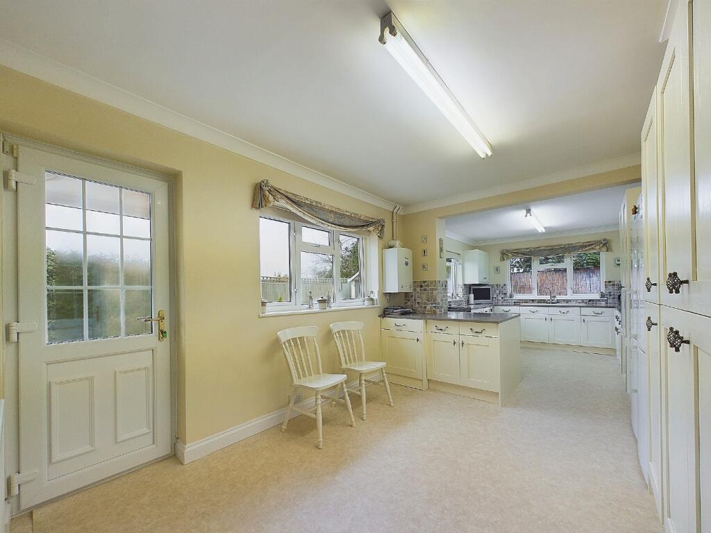 Primary image of Chislehurst Road, BR6 0DN