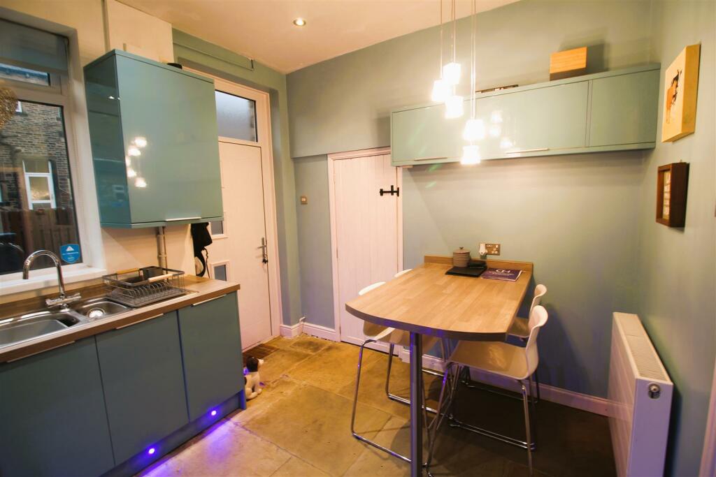 Additional image 5 of Mayfield View, Wyke, Bradford