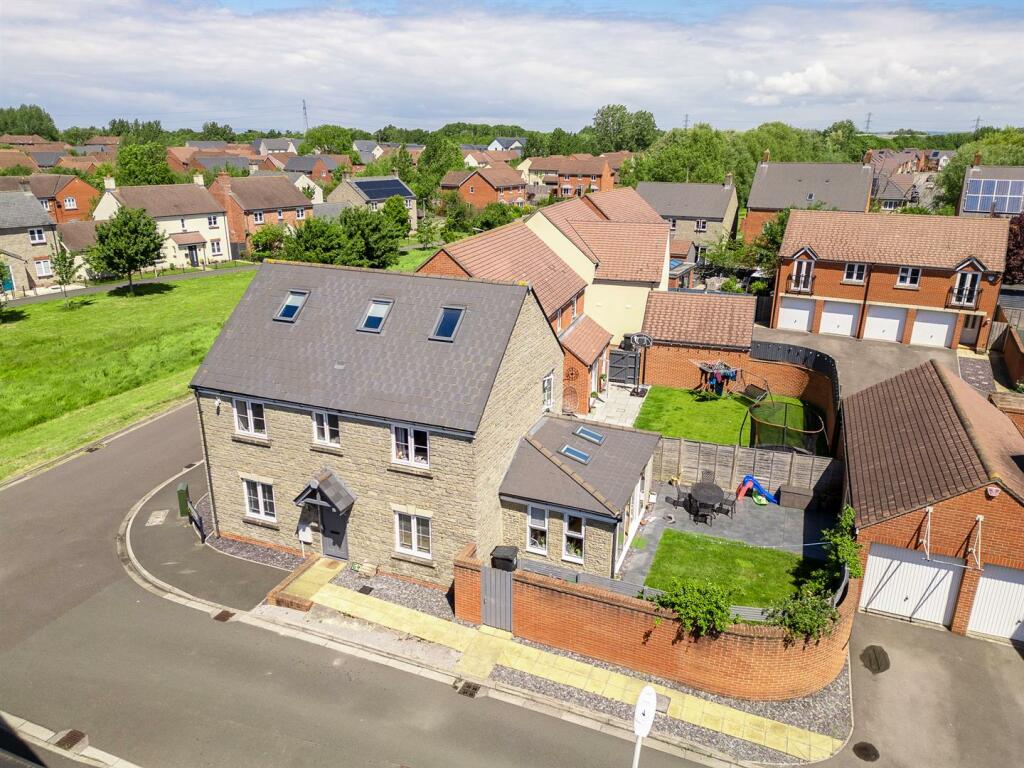 Additional image 28 of Thompson Way, West Wick - DECEPTIVE HOUSE!