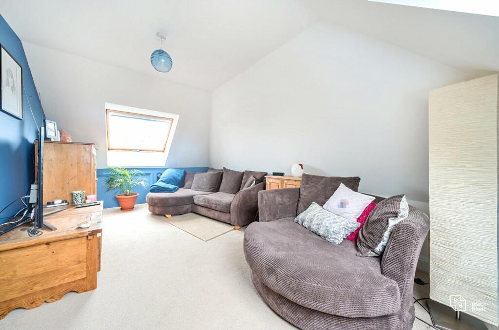 Additional image 18 of Hawes Lane, West Wickham, BR4