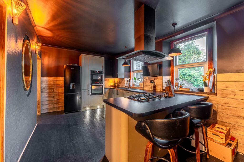 Additional image 5 of South Road - Refurbished & Character Filled Flat - No Chain