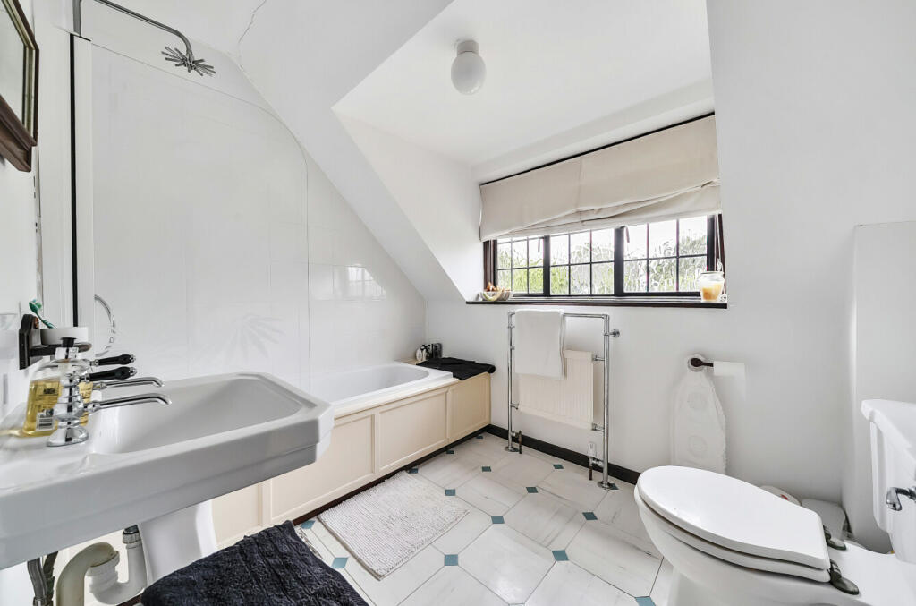 Additional image 11 of Willett Way, Petts Wood, BR5