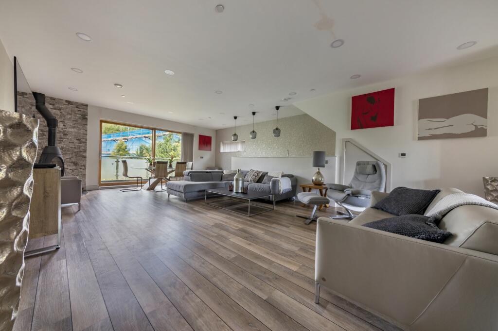 Additional image 3 of Daveys Lane, Lewes, BN7