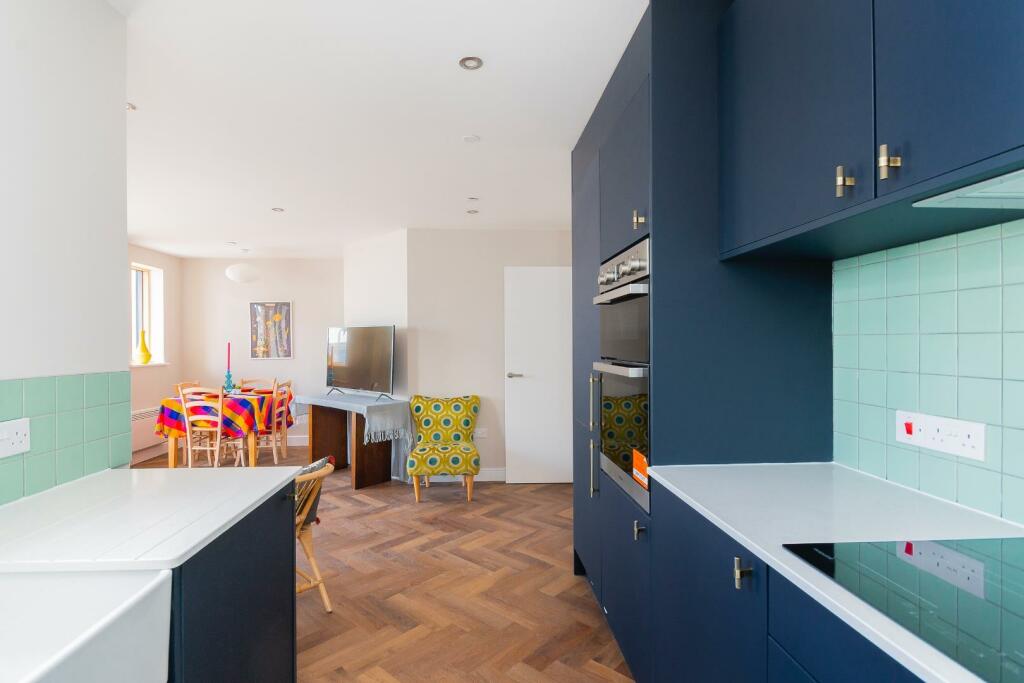 Additional image 4 of Water Lillies, Kings Weston