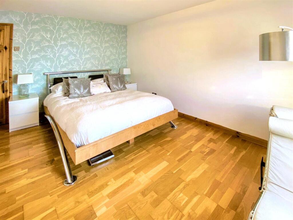 Additional image 4 of Beautiful location on Clevedon’s picturesque coastline