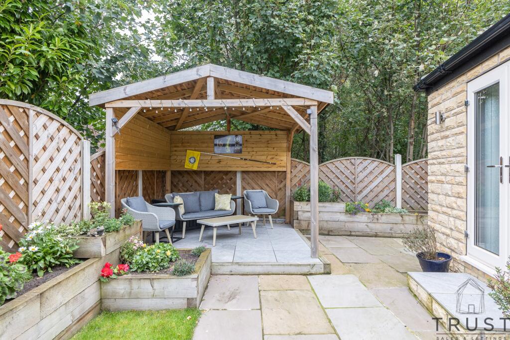 Additional image 45 of Manor Park Gardens, Gomersal BD19 4BA