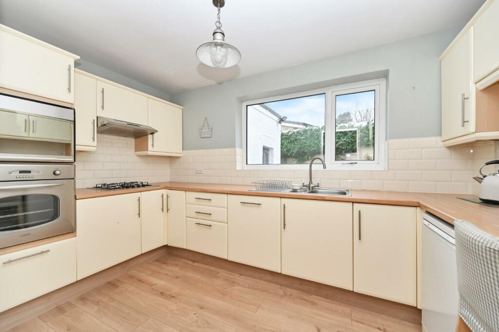 Additional image 7 of Whitelands Crescent, Baildon