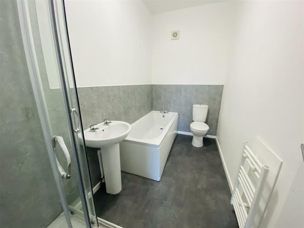 Additional image 11 of Bankdale House, Otley Road, Shipley