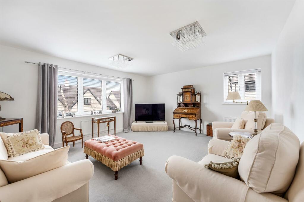 Additional image 9 of Wentwood Drive, Bleadon Hill - Stunning Home!