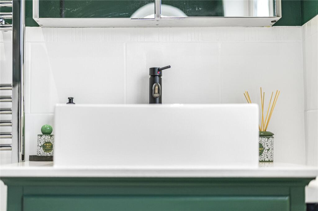 Additional image 23 of Hayes Wood Avenue, Bromley, BR2