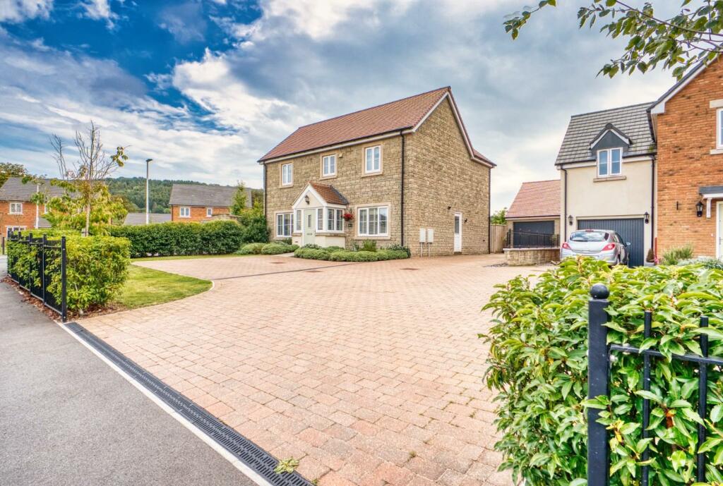 Additional image 26 of Exceptional nearly new home situated within the village of Churchill