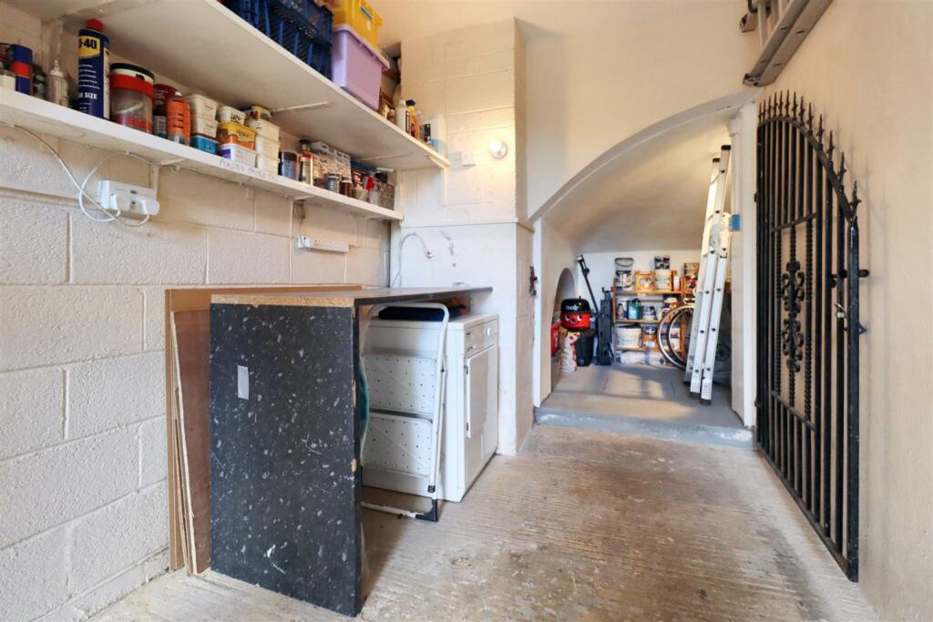 Additional image 13 of Prime location almost immediate to Clevedon Seafront